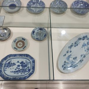 Blue & White Dinnerware Set for 4 (16 pcs)